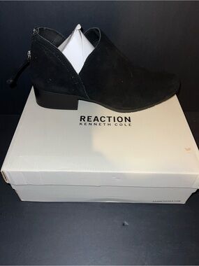 Kenneth Cole Black Suede Chukka Ankle Boot
